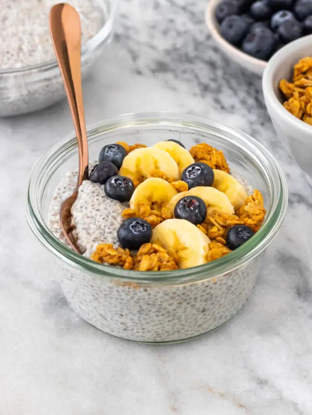 Kefir Chia Pudding (Healthy, Quick & Easy)